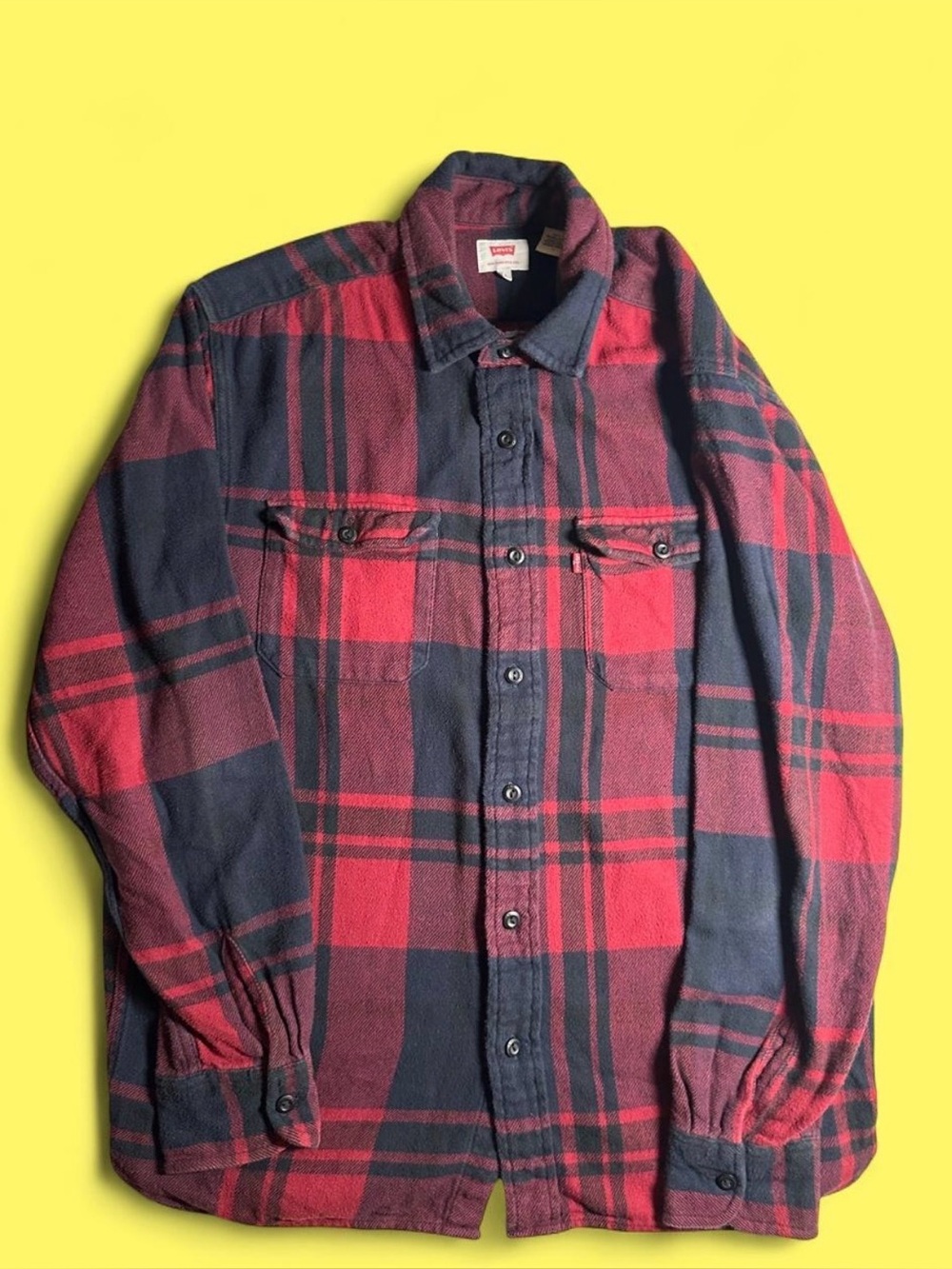 Levi's Red & Navy Plaid Flannel Shirt size medium